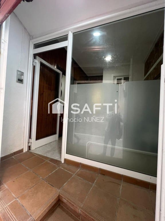 Commercieel te koop in Blanes - € 94.000 (Ref: 9595644)