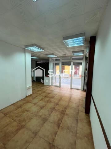 Erhverv til salg i Pineda de Mar med garage - € 112.000 (Ref: 9595645)