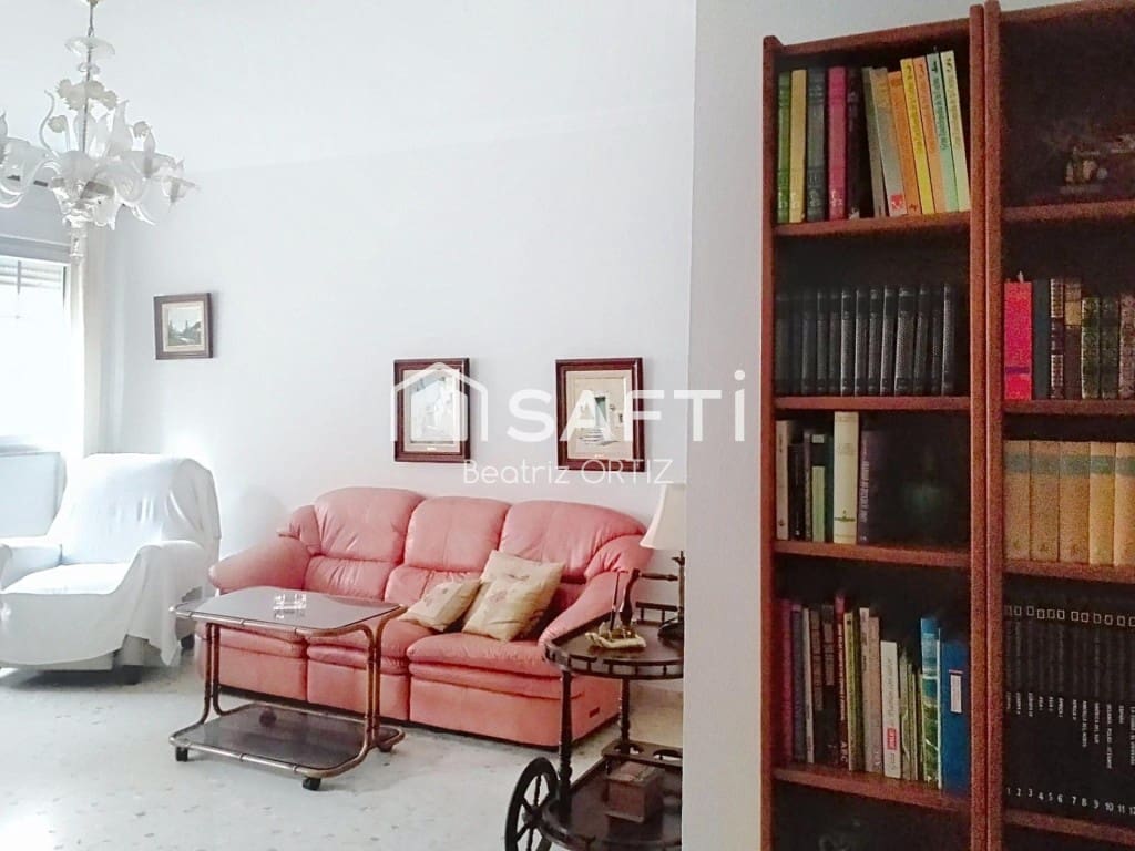 4 soveværelse Lejlighed til salg i Cadiz by med garage - € 477.000 (Ref: 9595648)