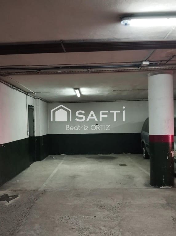 4 soveværelse Lejlighed til salg i Cadiz by med garage - € 477.000 (Ref: 9595648)