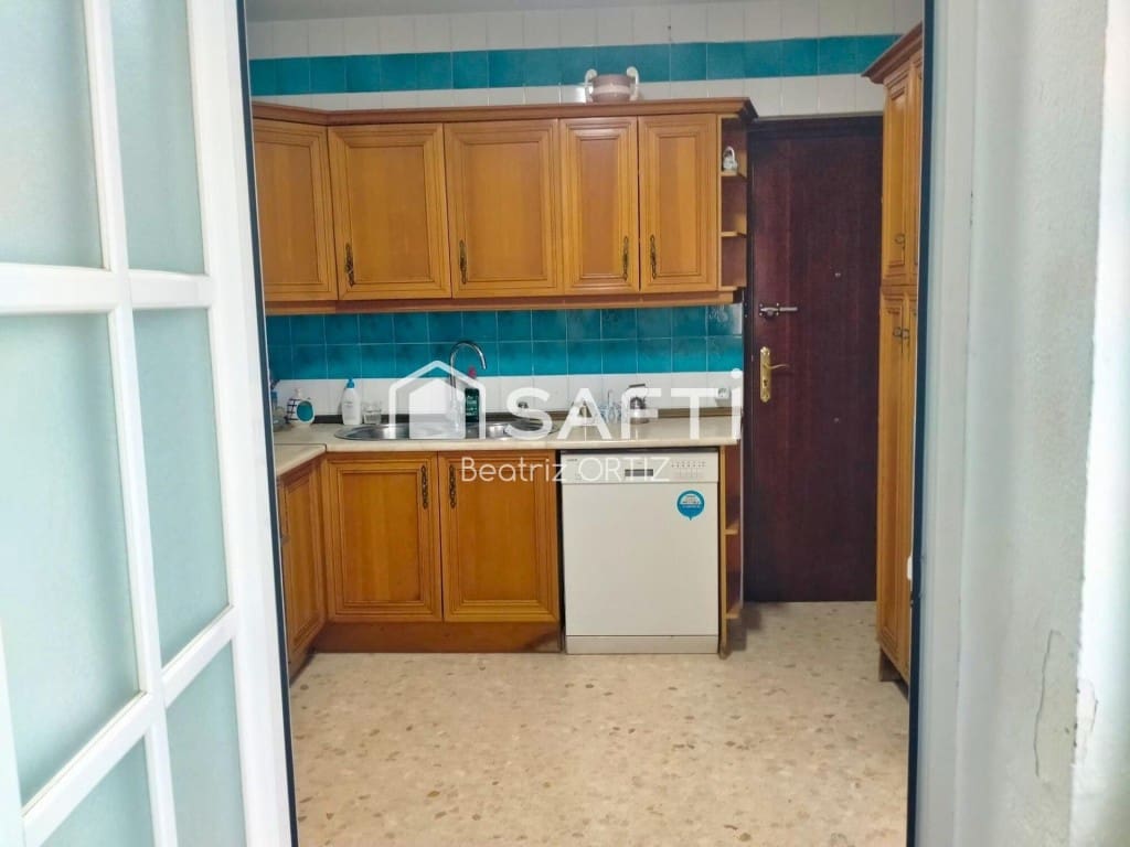 4 soveværelse Lejlighed til salg i Cadiz by med garage - € 477.000 (Ref: 9595648)