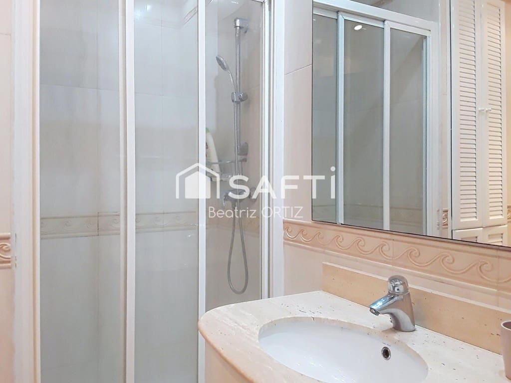 4 soveværelse Lejlighed til salg i Cadiz by med garage - € 477.000 (Ref: 9595648)