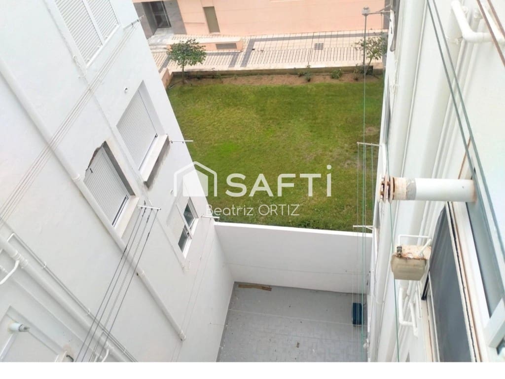 4 soveværelse Lejlighed til salg i Cadiz by med garage - € 477.000 (Ref: 9595648)