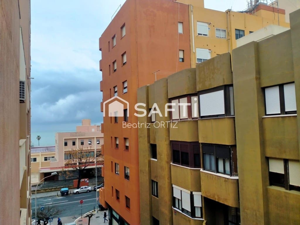 4 soveværelse Lejlighed til salg i Cadiz by med garage - € 477.000 (Ref: 9595648)