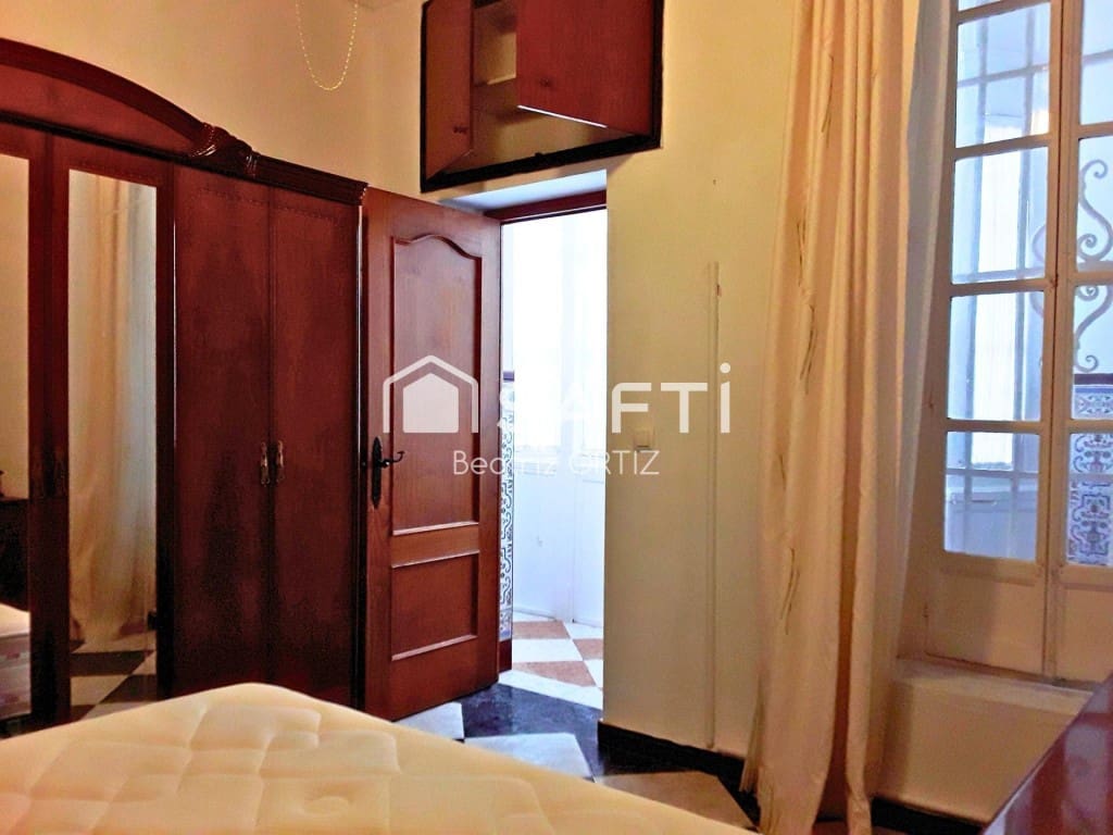 2 Zimmer Apartment zu verkaufen in Cadiz Stadt - 210.000 € (Ref: 9595650)