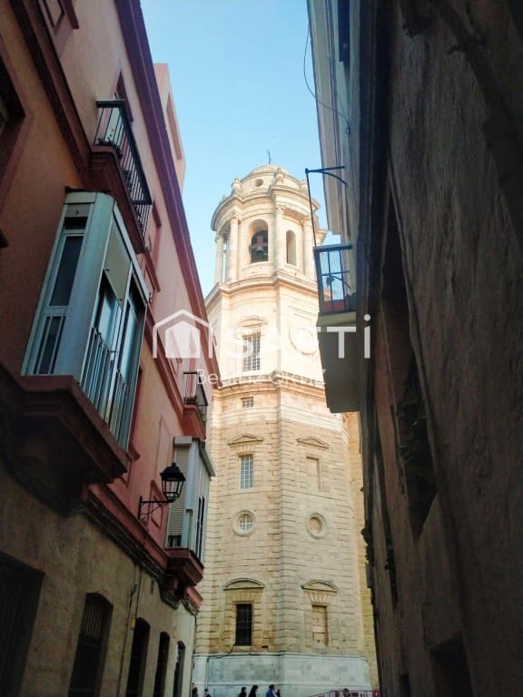 2 Zimmer Apartment zu verkaufen in Cadiz Stadt - 210.000 € (Ref: 9595650)