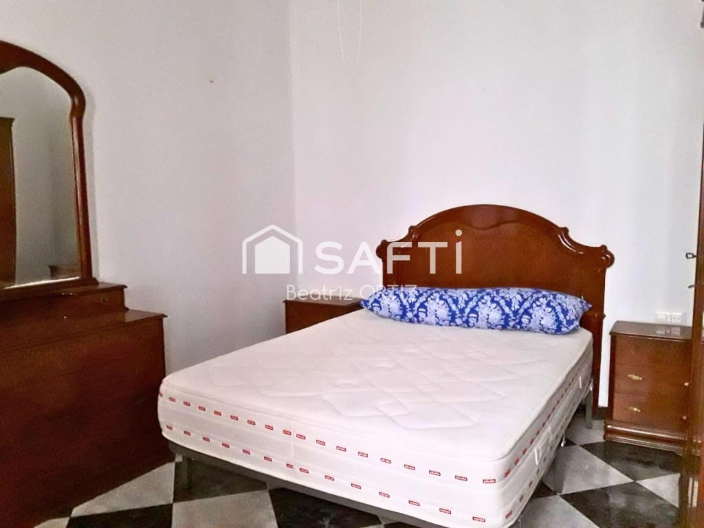2 Zimmer Apartment zu verkaufen in Cadiz Stadt - 210.000 € (Ref: 9595650)