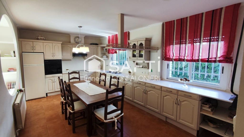 4 soveværelse Villa til salg i Alcanar med swimmingpool garage - € 425.000 (Ref: 9595654)