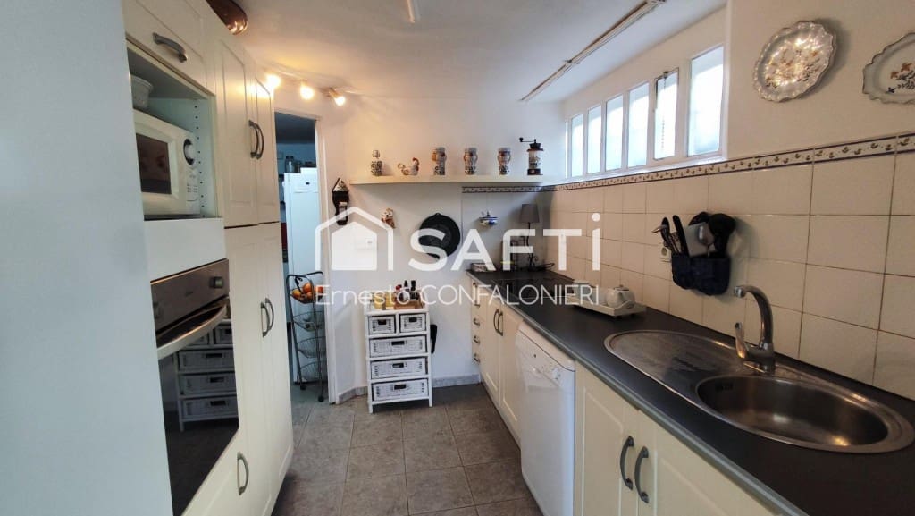 4 soveværelse Villa til salg i Alcanar med swimmingpool garage - € 425.000 (Ref: 9595654)