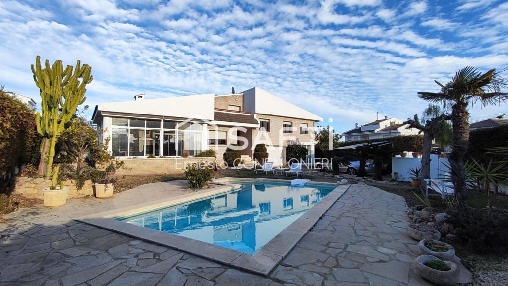 4 soveværelse Villa til salg i Alcanar med swimmingpool garage - € 425.000 (Ref: 9595654)