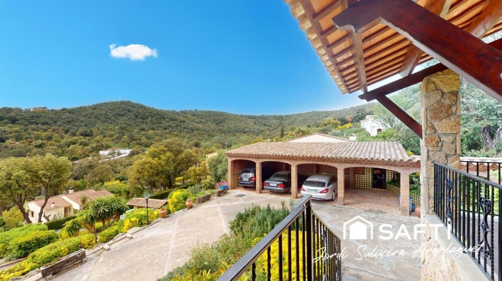 4 makuuhuone Huvila myytävänä paikassa Santa Cristina d'Aro mukana uima-altaan - 780 000 € (Ref: 9595662)