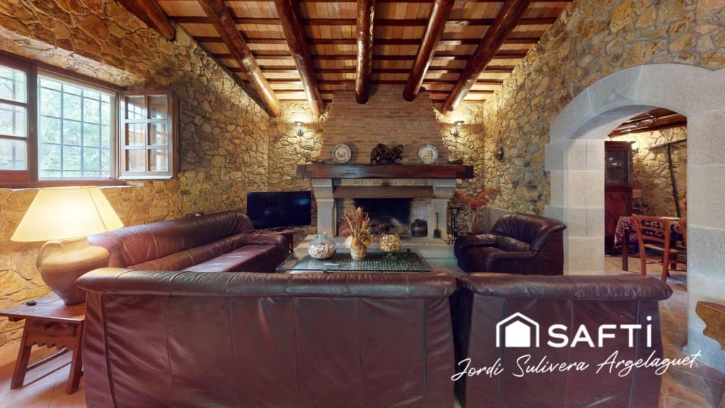 4 makuuhuone Huvila myytävänä paikassa Santa Cristina d'Aro mukana uima-altaan - 780 000 € (Ref: 9595662)