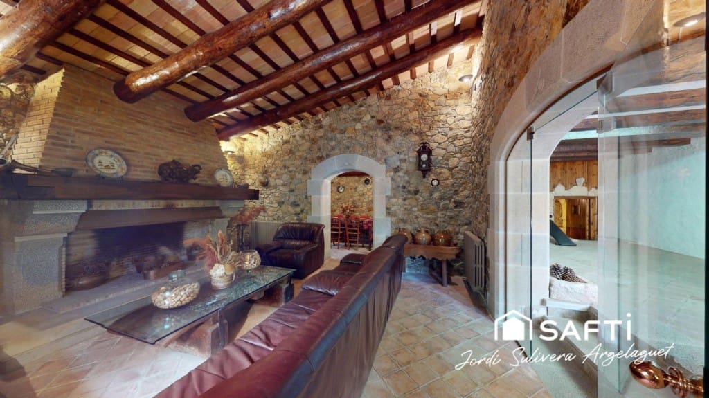 4 makuuhuone Huvila myytävänä paikassa Santa Cristina d'Aro mukana uima-altaan - 780 000 € (Ref: 9595662)