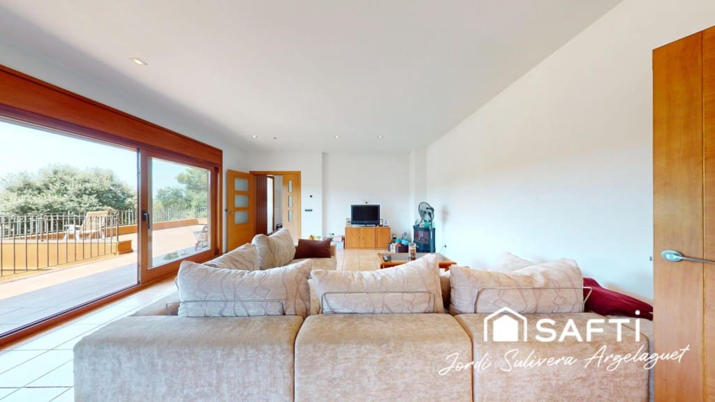 4 bedroom Villa for sale in Begur with pool garage - € 630,000 (Ref: 9595664)