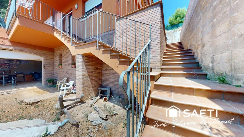 4 bedroom Villa for sale in Begur with pool garage - € 630,000 (Ref: 9595664)