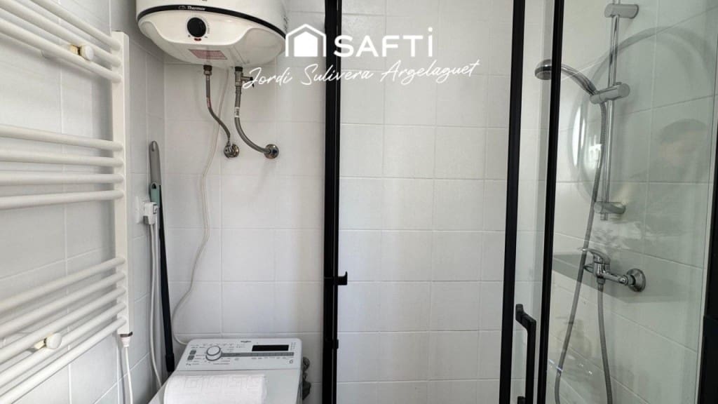 Studio for sale in L'Escala - € 140,000 (Ref: 9595666)