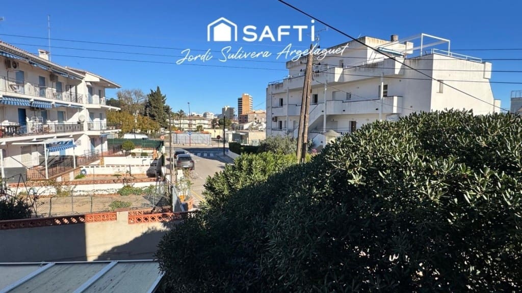 Studio for sale in L'Escala - € 140,000 (Ref: 9595666)