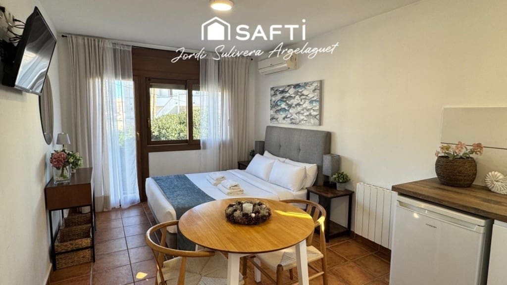 Studio for sale in L'Escala - € 140,000 (Ref: 9595666)