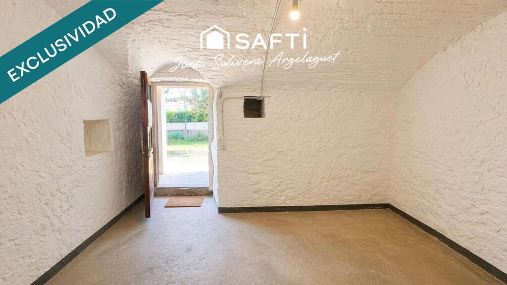 7 bedroom Finca/Country House for sale in Celra - € 305,000 (Ref: 9595667)