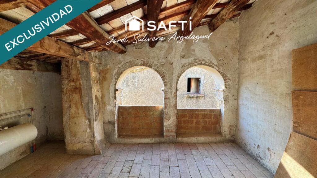 7 bedroom Finca/Country House for sale in Celra - € 305,000 (Ref: 9595667)