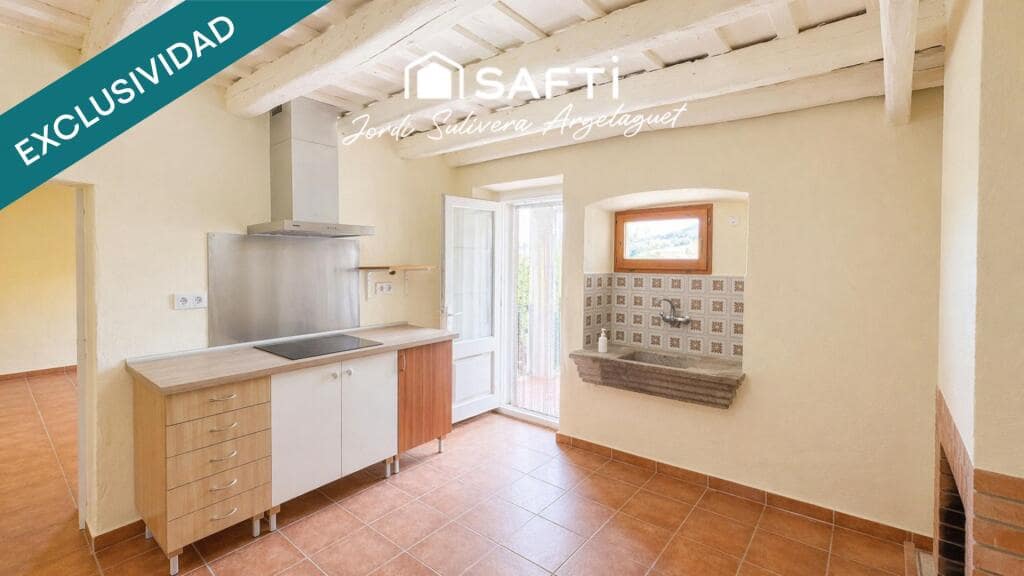 7 bedroom Finca/Country House for sale in Celra - € 305,000 (Ref: 9595667)