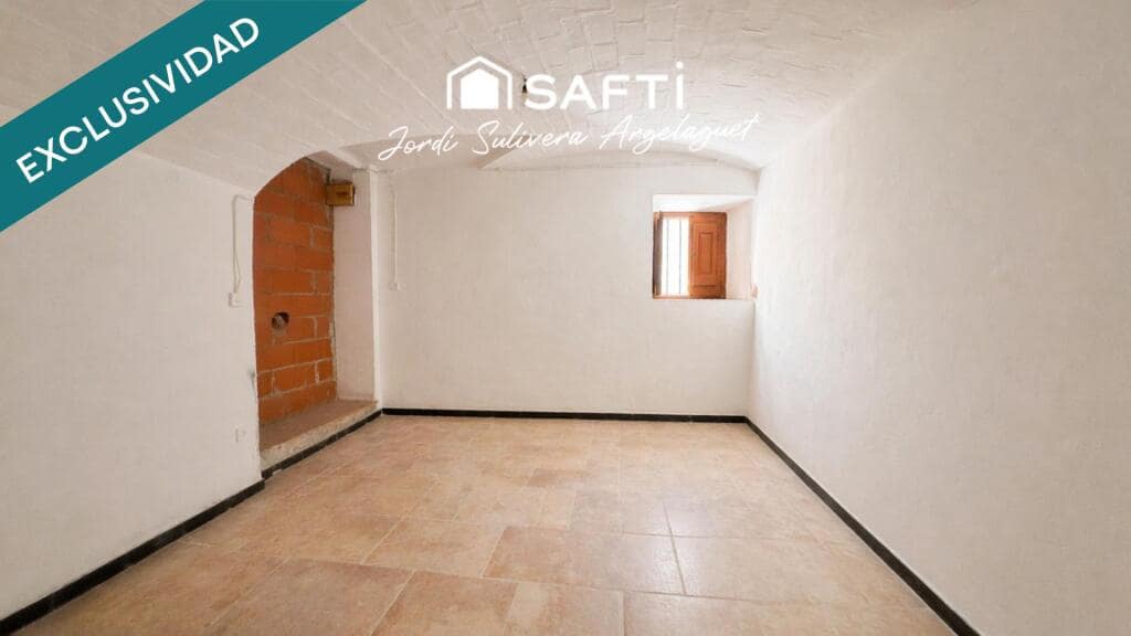 7 bedroom Finca/Country House for sale in Celra - € 305,000 (Ref: 9595667)