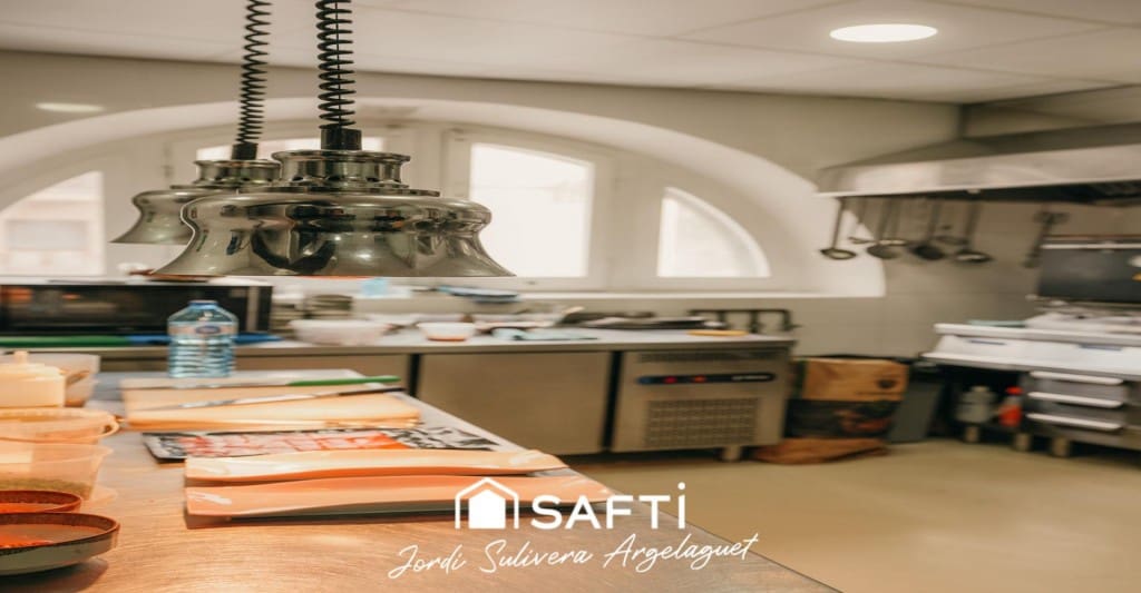 Office for sale in Montella i Martinet - € 2,500,000 (Ref: 9595669)