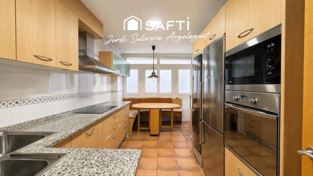 4 soveværelse Lejlighed til salg i Girona by - € 480.000 (Ref: 9595670)