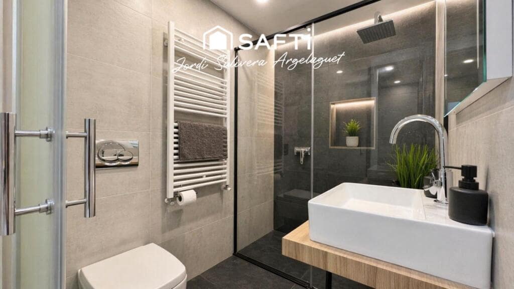 4 soveværelse Lejlighed til salg i Girona by - € 480.000 (Ref: 9595670)