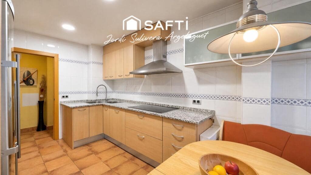 4 soveværelse Lejlighed til salg i Girona by - € 480.000 (Ref: 9595670)