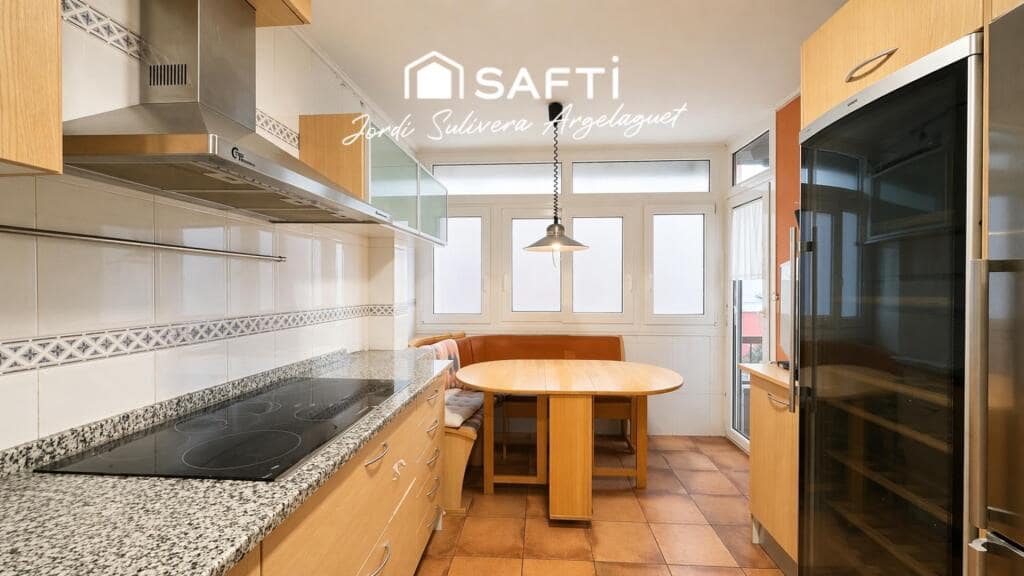4 soveværelse Lejlighed til salg i Girona by - € 480.000 (Ref: 9595670)