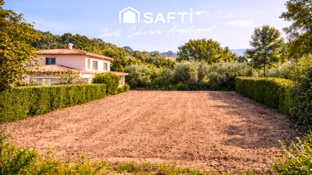 Building Plot for sale in Porqueres - € 130,000 (Ref: 9595671)