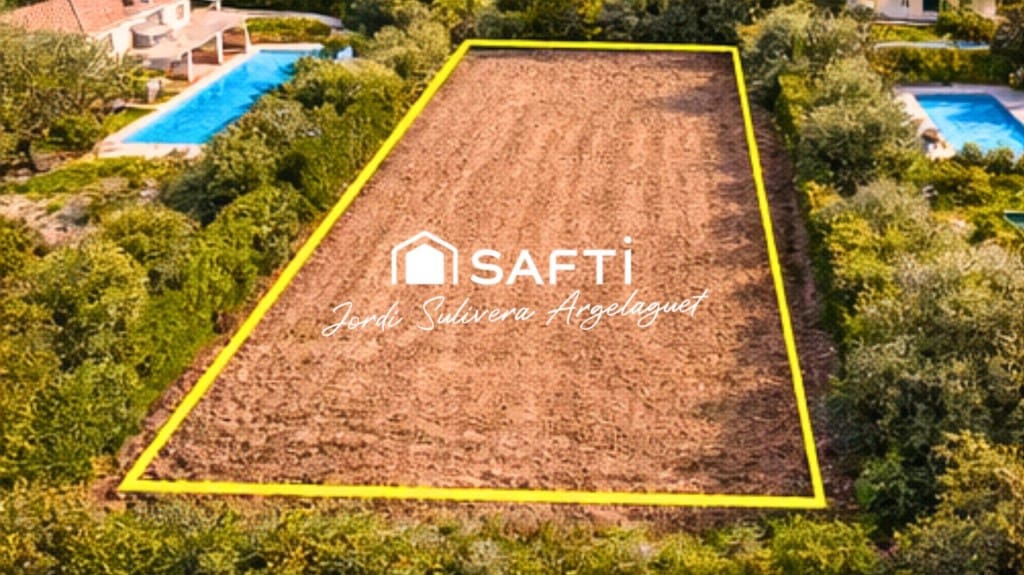 Building Plot for sale in Porqueres - € 130,000 (Ref: 9595671)