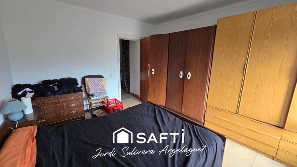 3 bedroom Terraced Villa for sale in Girona city with garage - € 480,000 (Ref: 9595672)