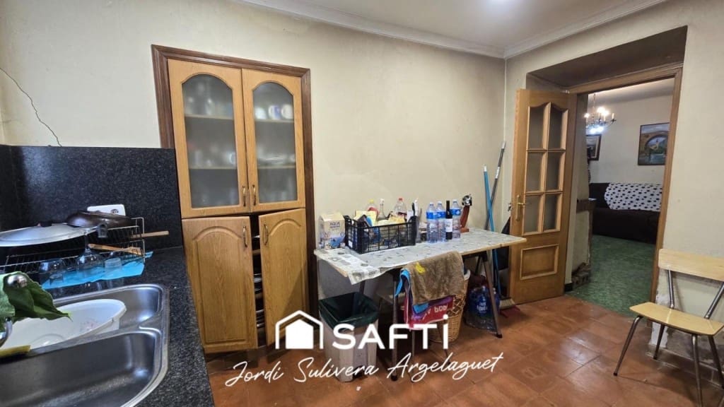 3 bedroom Terraced Villa for sale in Girona city with garage - € 480,000 (Ref: 9595672)