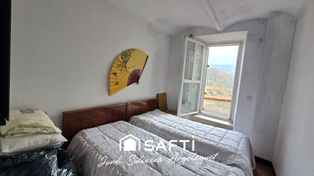 3 bedroom Terraced Villa for sale in Girona city with garage - € 480,000 (Ref: 9595672)