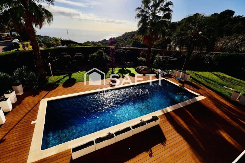 5 sypialnia Dom szeregowy na sprzedaż w Tossa de Mar z basenem garażem - 2 500 000 € (Ref: 9595678)