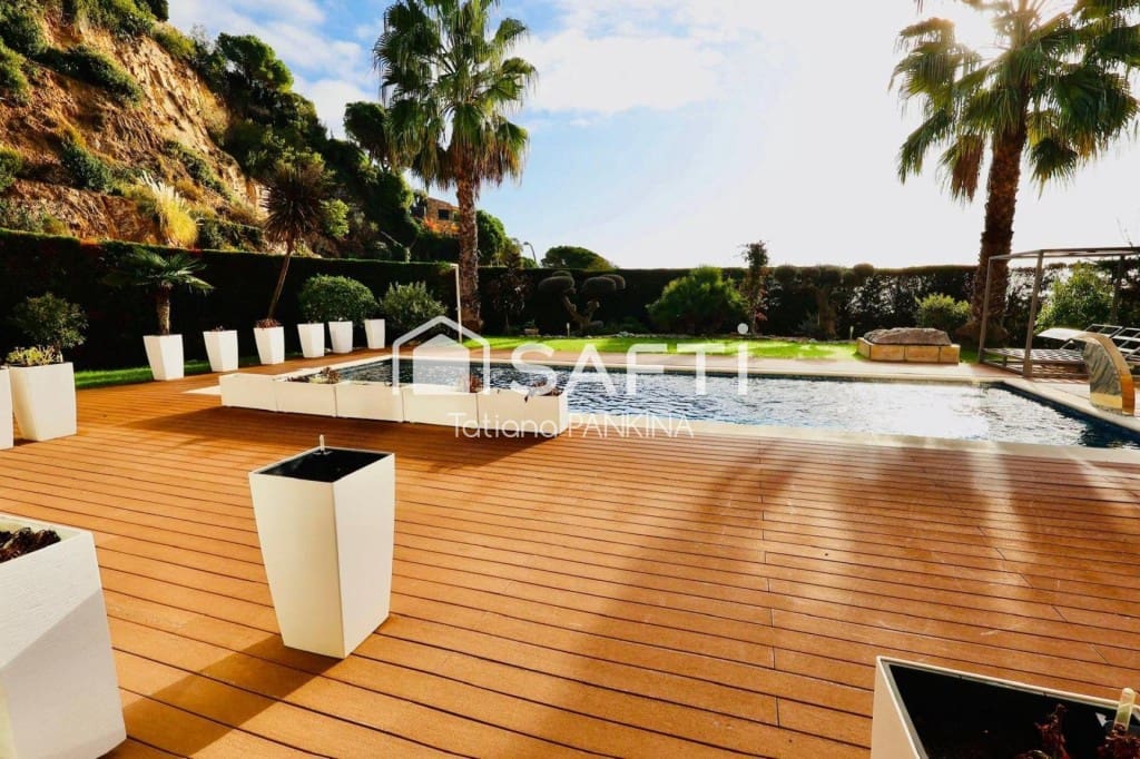 5 sypialnia Dom szeregowy na sprzedaż w Tossa de Mar z basenem garażem - 2 500 000 € (Ref: 9595678)