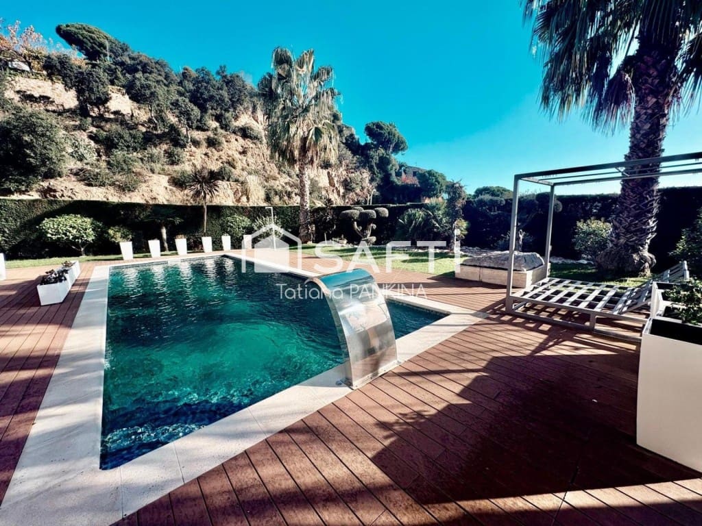 5 sypialnia Dom szeregowy na sprzedaż w Tossa de Mar z basenem garażem - 2 500 000 € (Ref: 9595678)