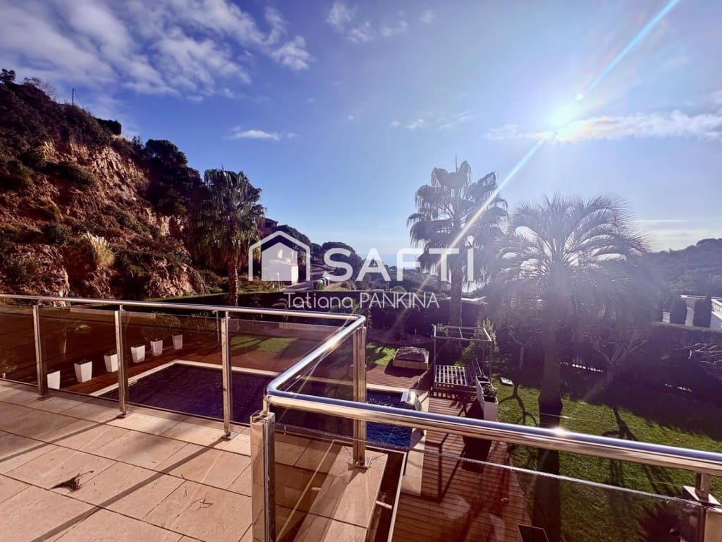 5 sypialnia Dom szeregowy na sprzedaż w Tossa de Mar z basenem garażem - 2 500 000 € (Ref: 9595678)