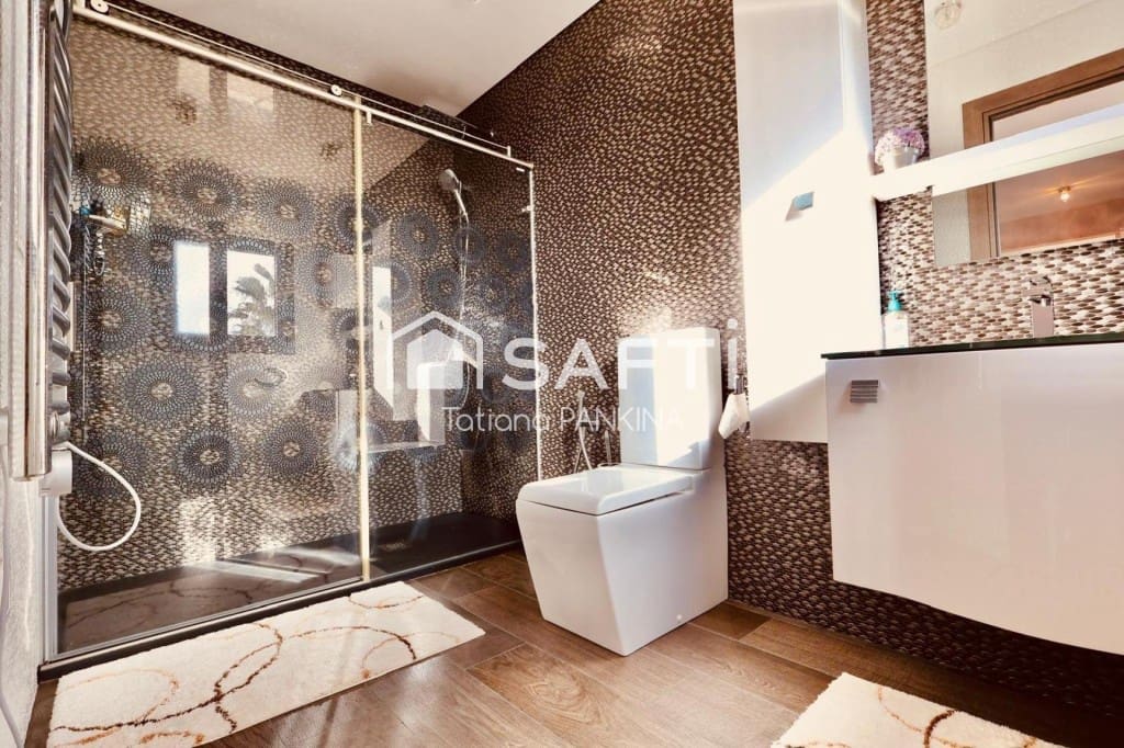 5 sypialnia Dom szeregowy na sprzedaż w Tossa de Mar z basenem garażem - 2 500 000 € (Ref: 9595678)