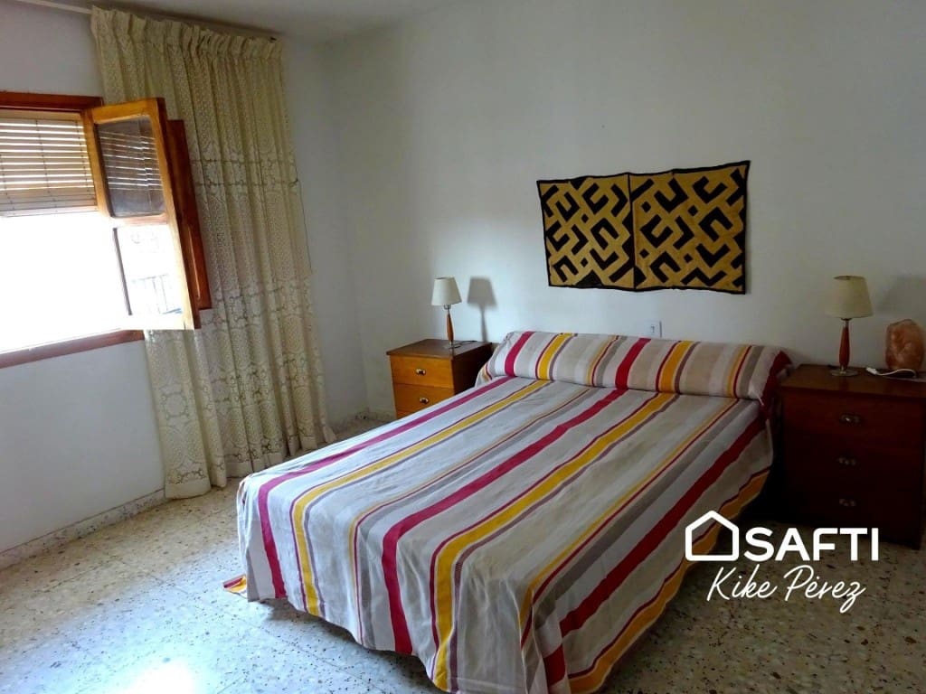 6 soveværelse Villa til salg i Galera med garage - € 70.000 (Ref: 9595680)