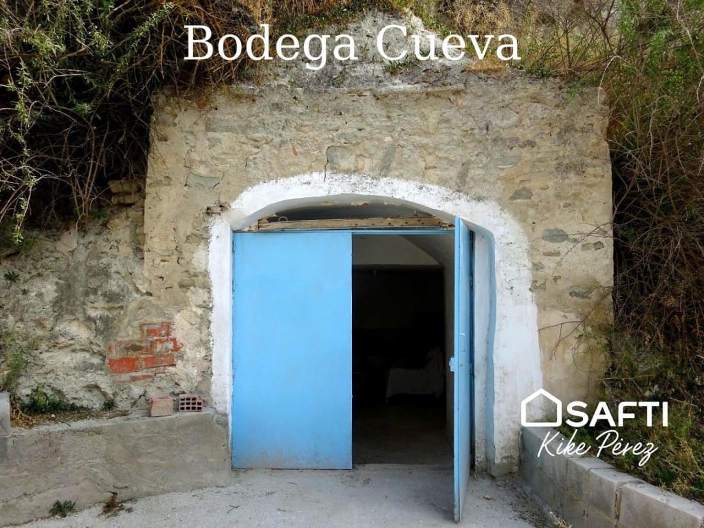 6 soveværelse Villa til salg i Galera med garage - € 70.000 (Ref: 9595680)