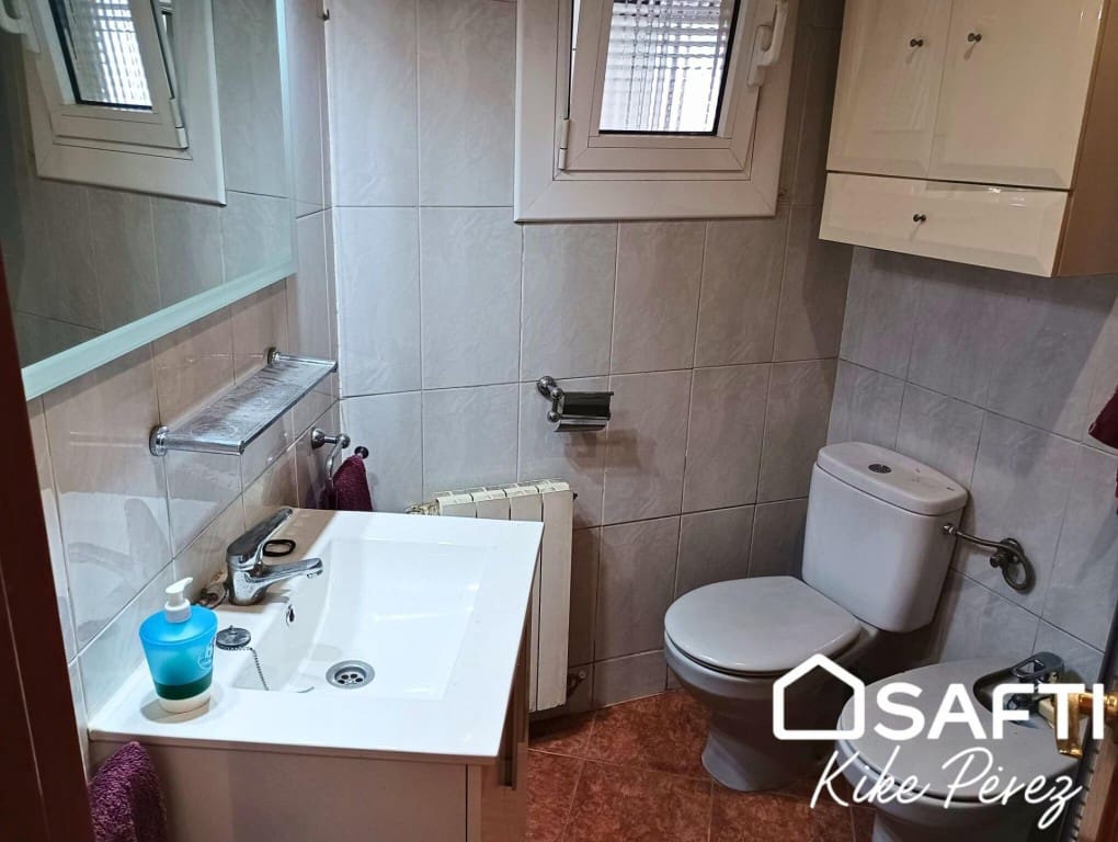 3 bedroom Apartment for sale in Sant Andreu de la Barca - € 175,000 (Ref: 9595683)