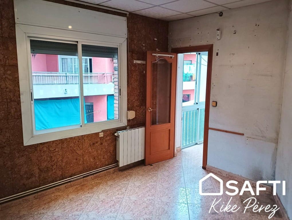 3 bedroom Apartment for sale in Sant Andreu de la Barca - € 175,000 (Ref: 9595683)