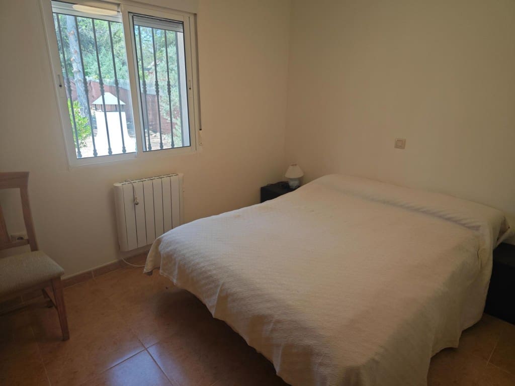 3 bedroom Terraced Villa for sale in Pareja with pool garage - € 249,000 (Ref: 9595684)