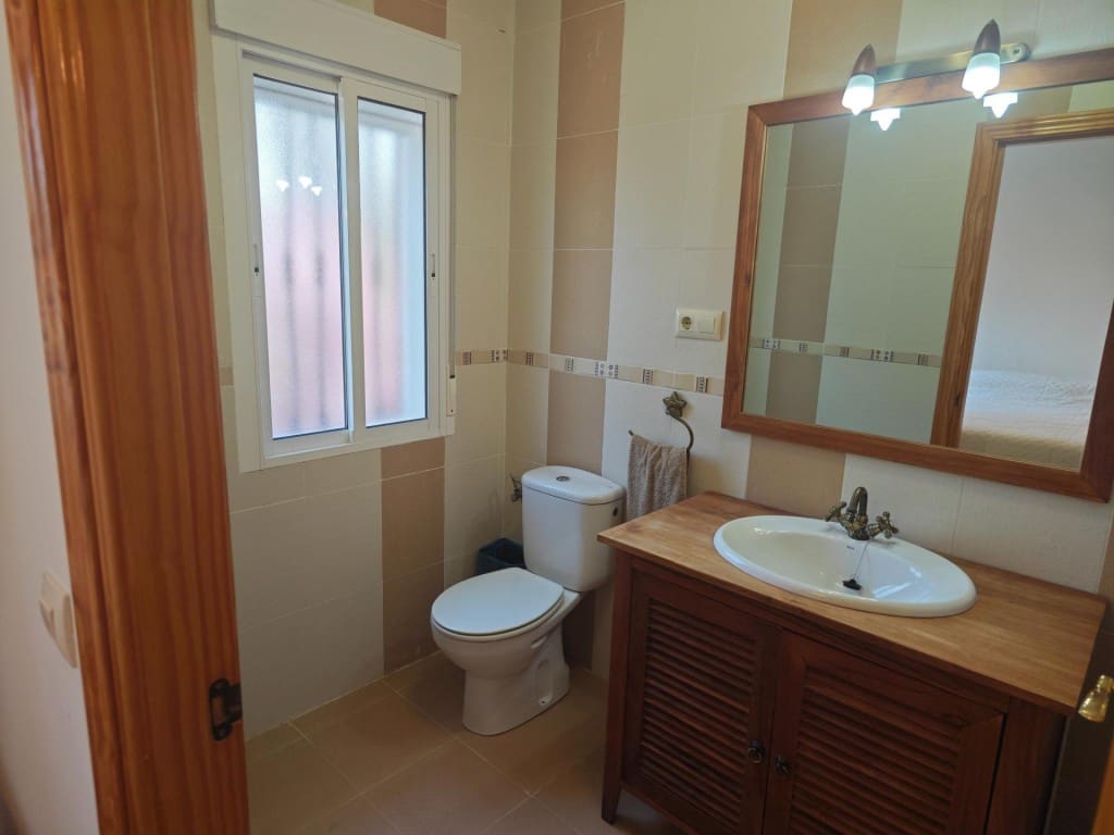 3 bedroom Terraced Villa for sale in Pareja with pool garage - € 249,000 (Ref: 9595684)