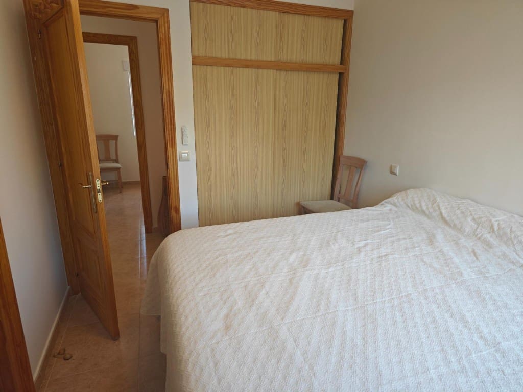 3 bedroom Terraced Villa for sale in Pareja with pool garage - € 249,000 (Ref: 9595684)