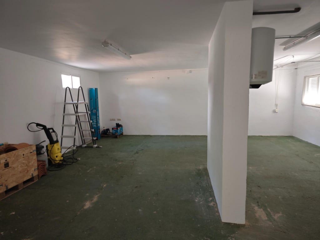 3 bedroom Terraced Villa for sale in Pareja with pool garage - € 249,000 (Ref: 9595684)