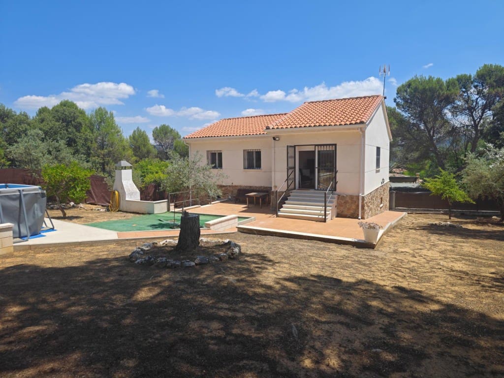 3 bedroom Terraced Villa for sale in Pareja with pool garage - € 249,000 (Ref: 9595684)